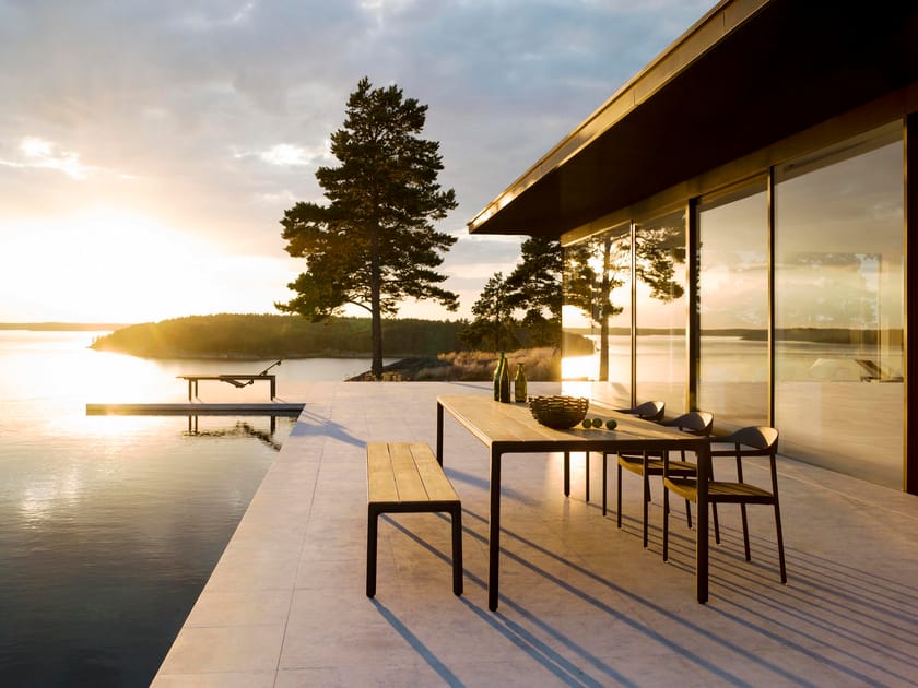 GARTENTISCH AUS TEAKHOLZ KOLLEKTION ILLUM BY TRIBÙ | DESIGN MERCKX+MAES