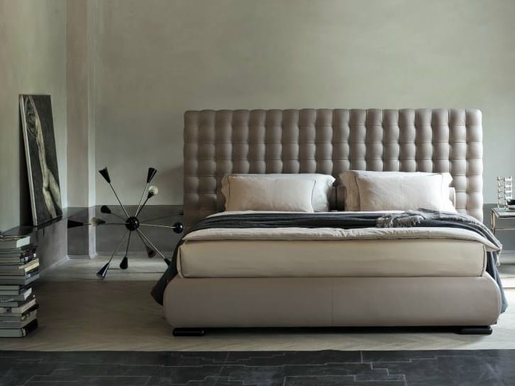 Double bed with high headboard CHOCOLAT by Twils