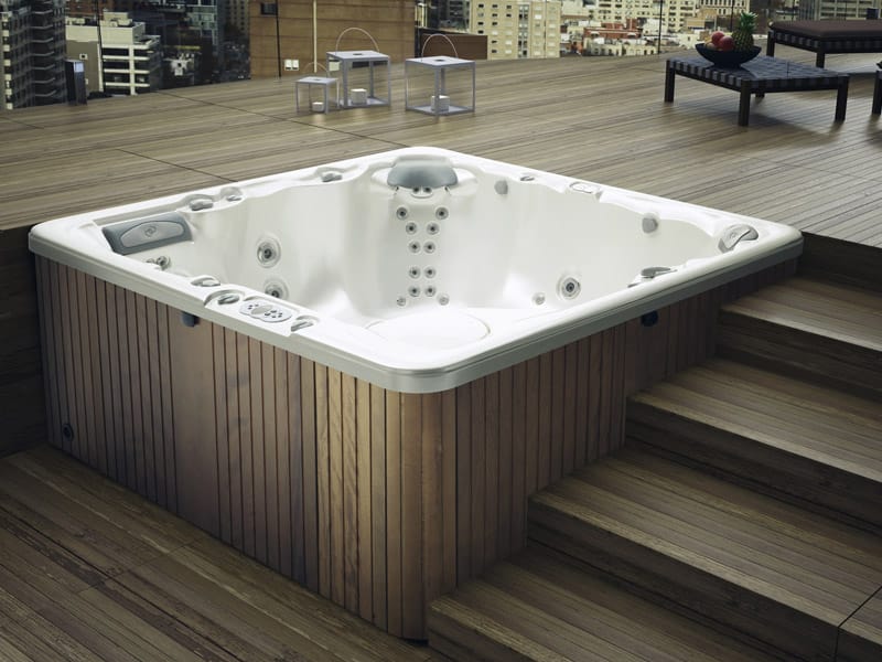 OUTDOOR HOT TUB 6SEATS MYSPA 213 BY GLASS 1989