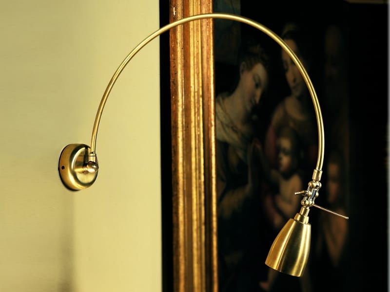 luce da parete con braccio