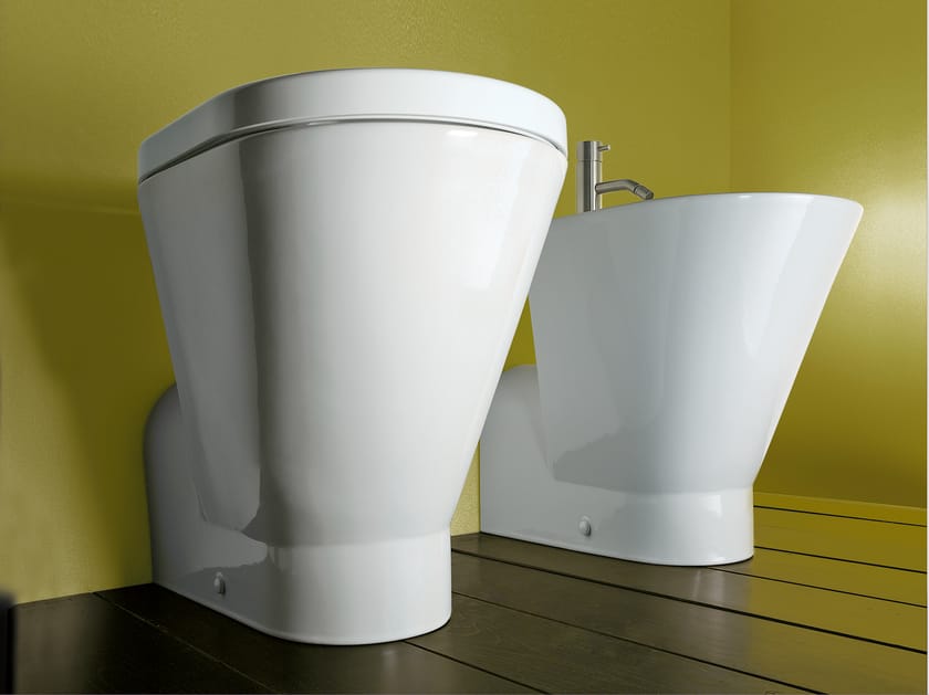 WC IN CERAMICA VERSO COMFORT 58 COLLEZIONE VERSO BY CERAMICA CATALANO DESIGN CDC (CATALANO