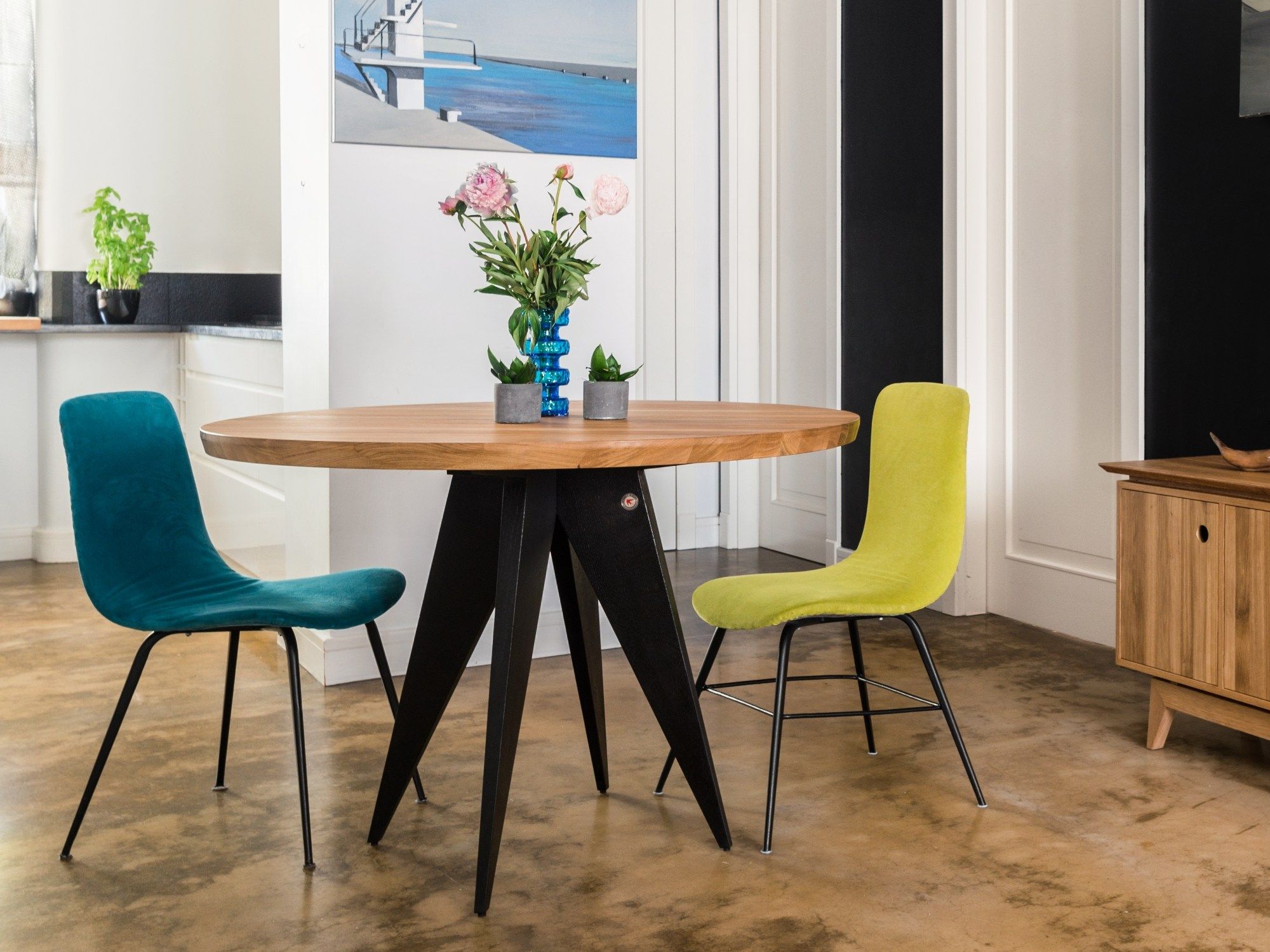 Round English oak dining table MEDUSA by ST FURNITURE