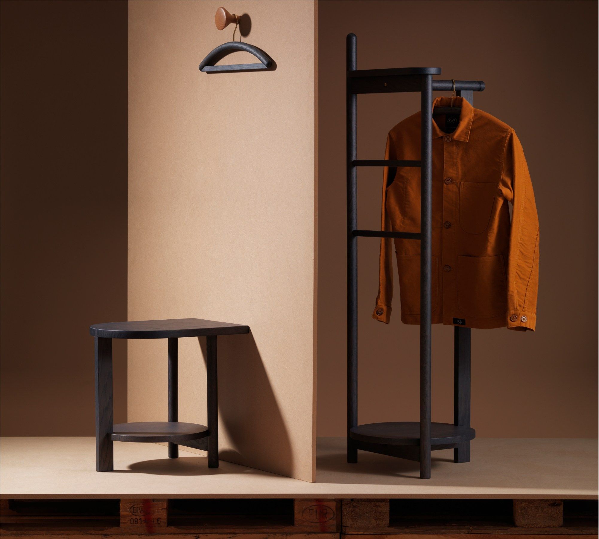 Oak coat rack LAUREL by Zilio Aldo & C. design Simon Kämpfer