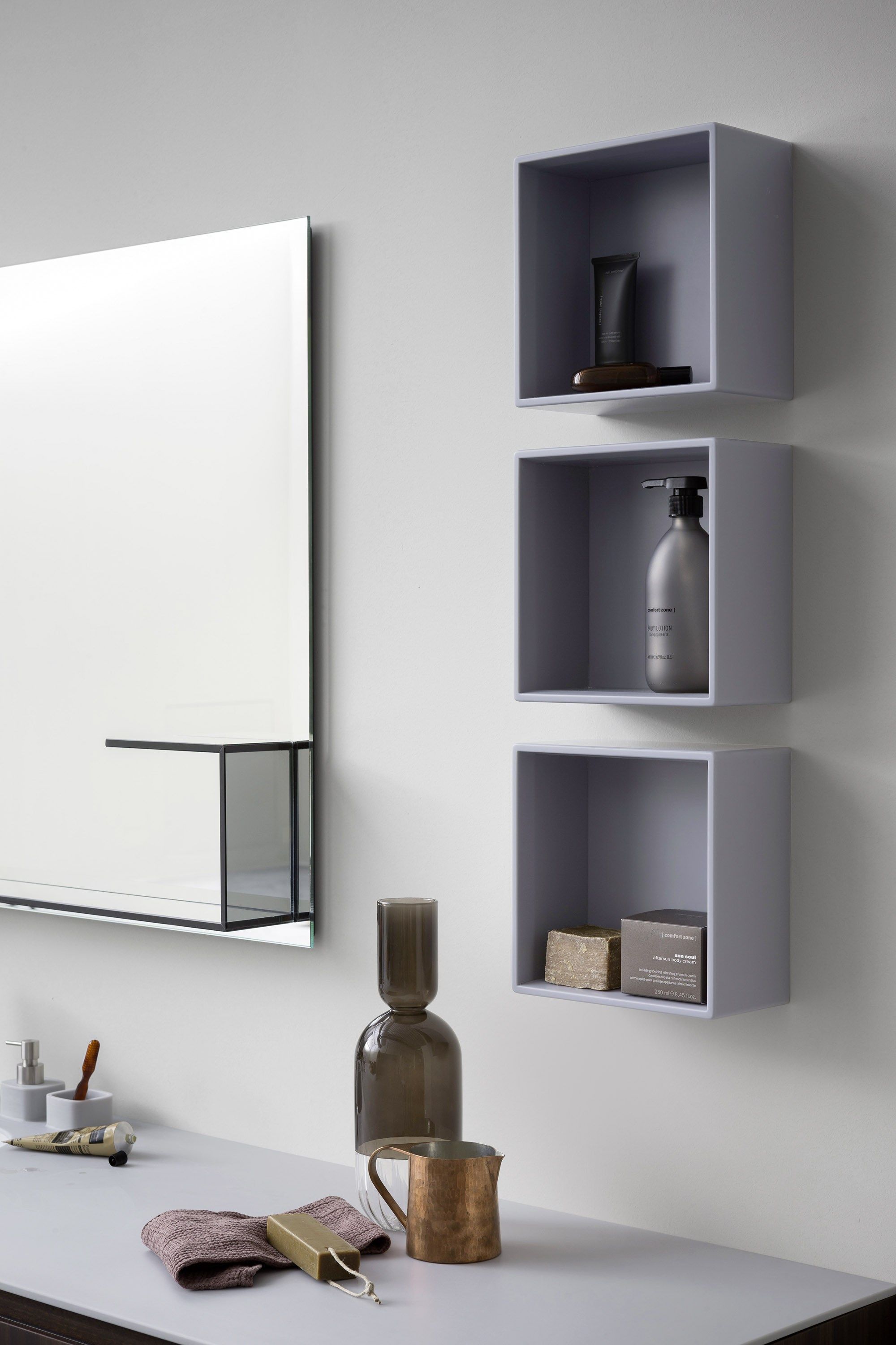 MOODE Wallmounted vanity unit by Rexa Design design Monica Graffeo