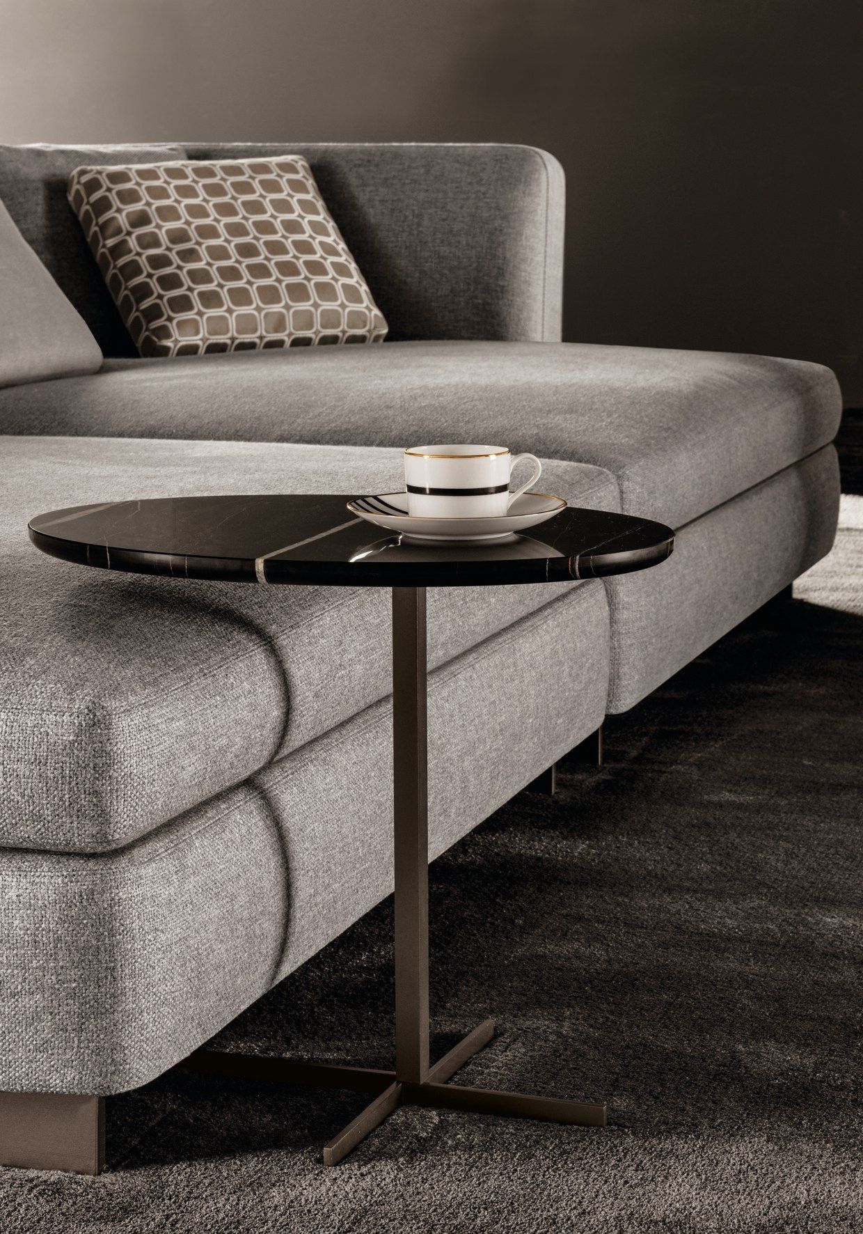 Coffee table JOY “JUT OUT” by Minotti design Rodolfo Dordoni