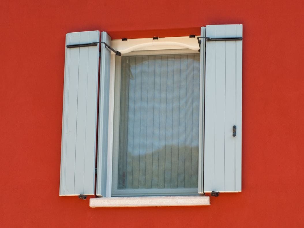 PORTICÓN DE PVC SOLID SHUTTER BY DIQUIGIOVANNI