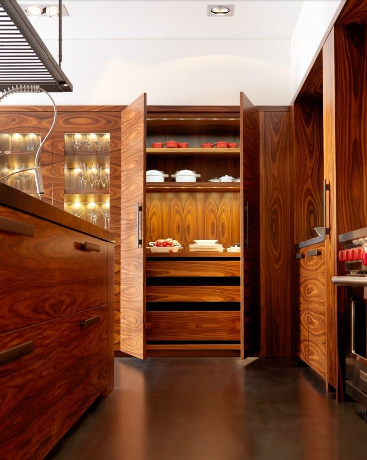 Rosewood kitchen with island NANTÌA ROSEWOOD By TONCELLI CUCINE design