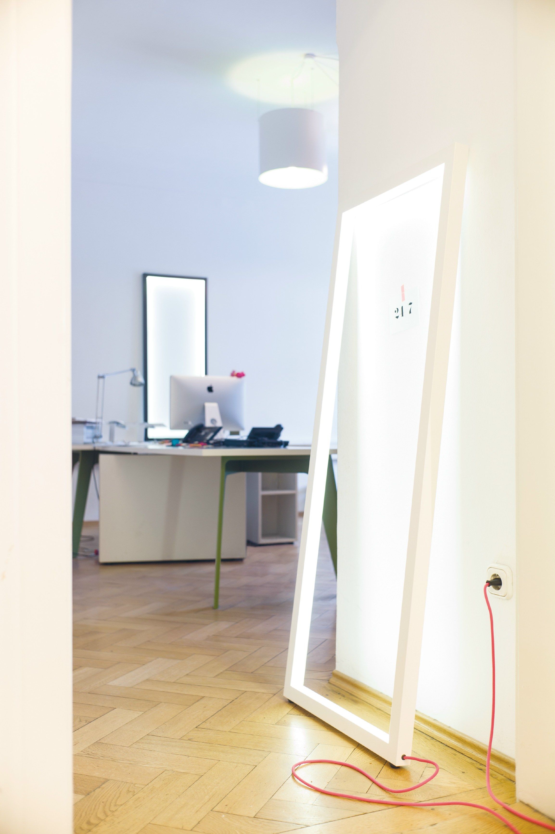 LED aluminium floor lamp FRAME by Schönbuch design Miya Kondo