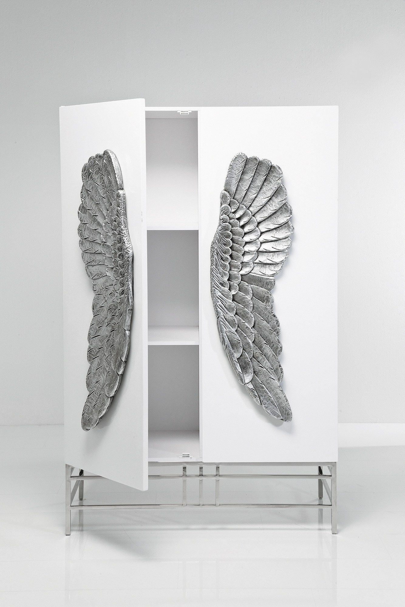 Lackierte Anrichte Aus MDF Mit Flgeltren SHOWTIME WINGS By KARE