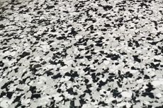 Il metodo definitivo per la decorazione dei rivestimenti in resina con i chips