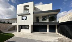 Hörmann: chiusure efficienti per una villa dall’anima sostenibile