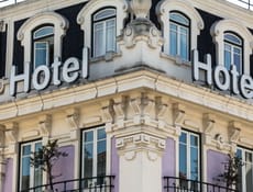 Mercato immobiliare alberghiero 2025: crescono gli investimenti e i modelli ricettivi sostenibili