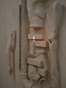 Bar Far, Villa Lontana - Dettaglio sculture Clementine Keith-Roach - Ph. Jasper Fry