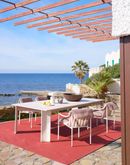 Tavolo + Sedia Vidalenta di Patricia Urquiola – Collezione Cassina Outdoor - photo Francesco Dolfo