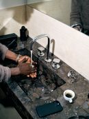 Coya, design Michael Sieger, Dornbracht in finitura cromo