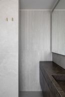 Iconica, superfici in gres porcellanato Caesar, Opera Prima, progetto di Studio Eigen - Ph. Francesca Vinci