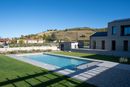 Piscina con superfici Ceramiche Caesar, Portraits Brera