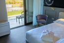 Camera al Maranello Resort con Ceramiche Caesar