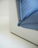 Plumea armchair - photo Frank Stelitano