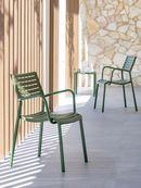 NINA, poltroncina da giardino Vermobil con braccioli, design STUDIO ZETASS