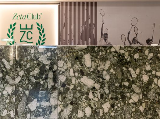 Venistone Emerald di Ceramica Sant'Agostino per l'area bar