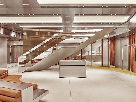 FERRARI LONDON, UN NUOVO SPAZIO PER LA MODA NEL CUORE DI MAYFAIR