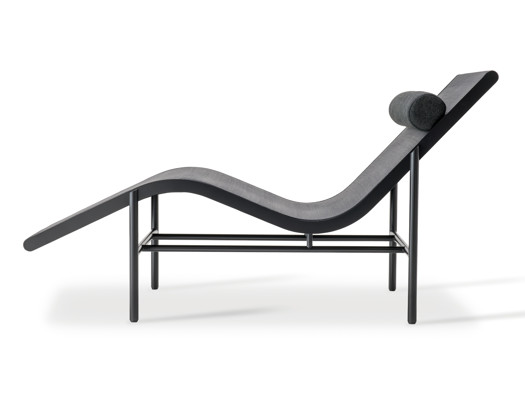 Silhouette chaise longue Sakyu by Michael Geldmacher