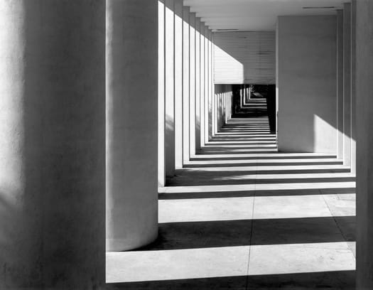 Il protico del Gallaratese, 2007 (c) Gabriele Basilico