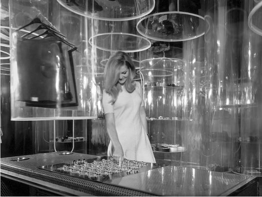 Ugo La Pietra, Negozio Altrecose Milano (con Paolo Rizzatto e Aldo Jacober) 1969 Courtesy Archivio Ugo La Pietra