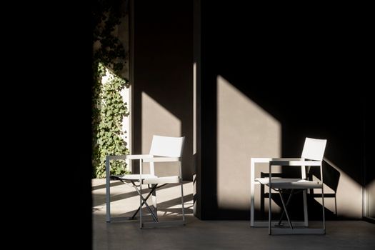 Collezione Outdoor Molteni&C 2026 - Sedia Club, design Yabu Pushelberg