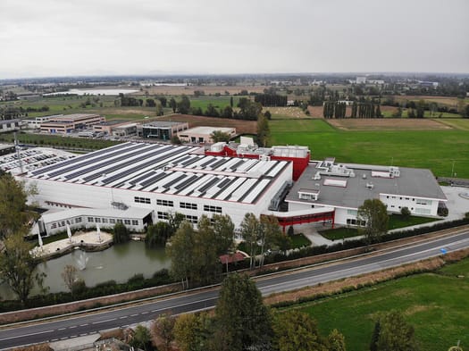 Art Cosmetics cambia volto con i prefabbricati Baraclit