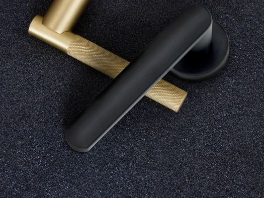 AURA e ZAIRA, le nuove maniglie firmate Reguitti