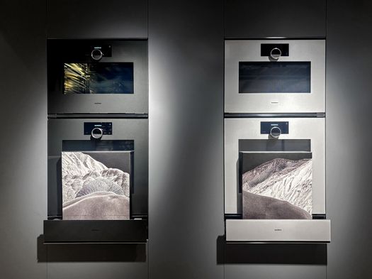 'Punti di contatto - Restiamo in ascolto', la mostra di Betty Salluce allo showroom Gaggenaudi Milano