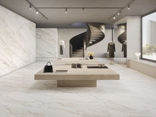 Parete e pavimento in Versilia Borghini White silky, volumi in Moov Up Clay 120x278