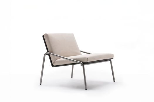 Fillet, la nuova lounge chair Living Divani firmata da Giacomo Moor