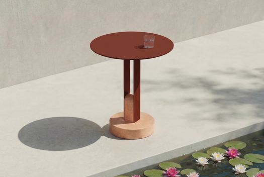 CEMENTO, VOLUMI PURI E COLORE: IL NUOVO TAVOLO S-CAB