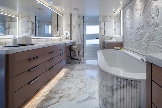 Dornbracht per lo yacht Santosha