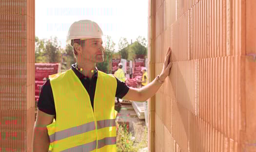 È possibile progettare senza cappotto? Sì, con il laterizio del futuro