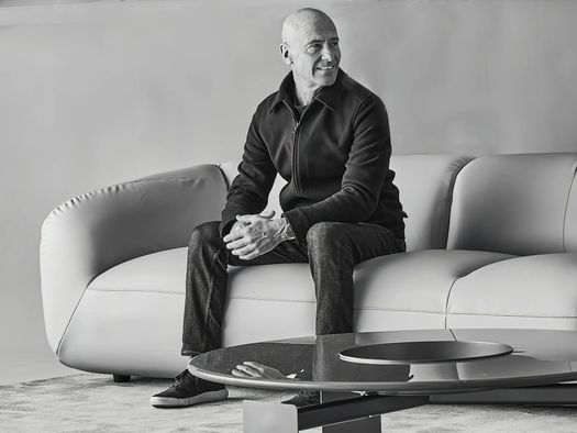 Daniele Lo Scalzo Moscheri, Art Director Busnelli - Divano Baguette e tavolino Vinyl