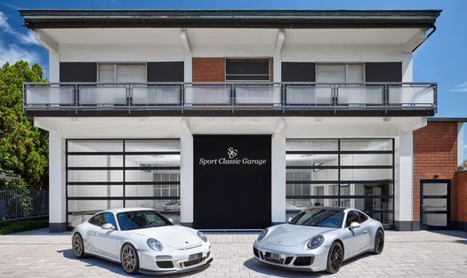 Hörmann firma la nuova sede  di Sport Classic Garage