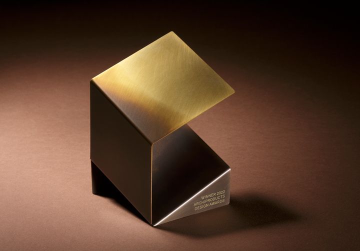 Il premio ADA 2022 nella finitura Ottone DeMarea 