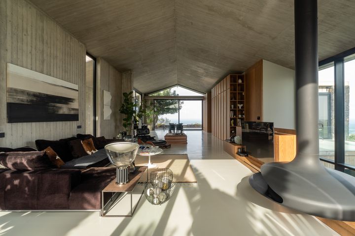 Casa A12: soluzioni in alluminio Schüco come trame di luce