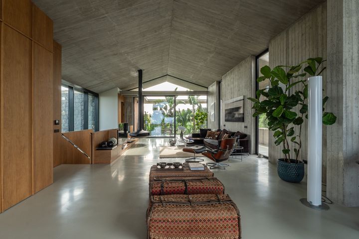 Casa A12: soluzioni in alluminio Schüco come trame di luce