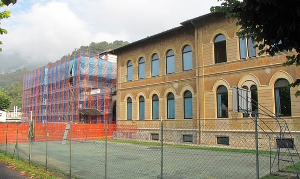 Scuole, slitta a giugno il termine per aggiudicare i lavori di adeguamento sismico 