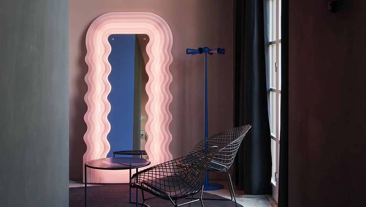 Spiegel mit Beleuchtung