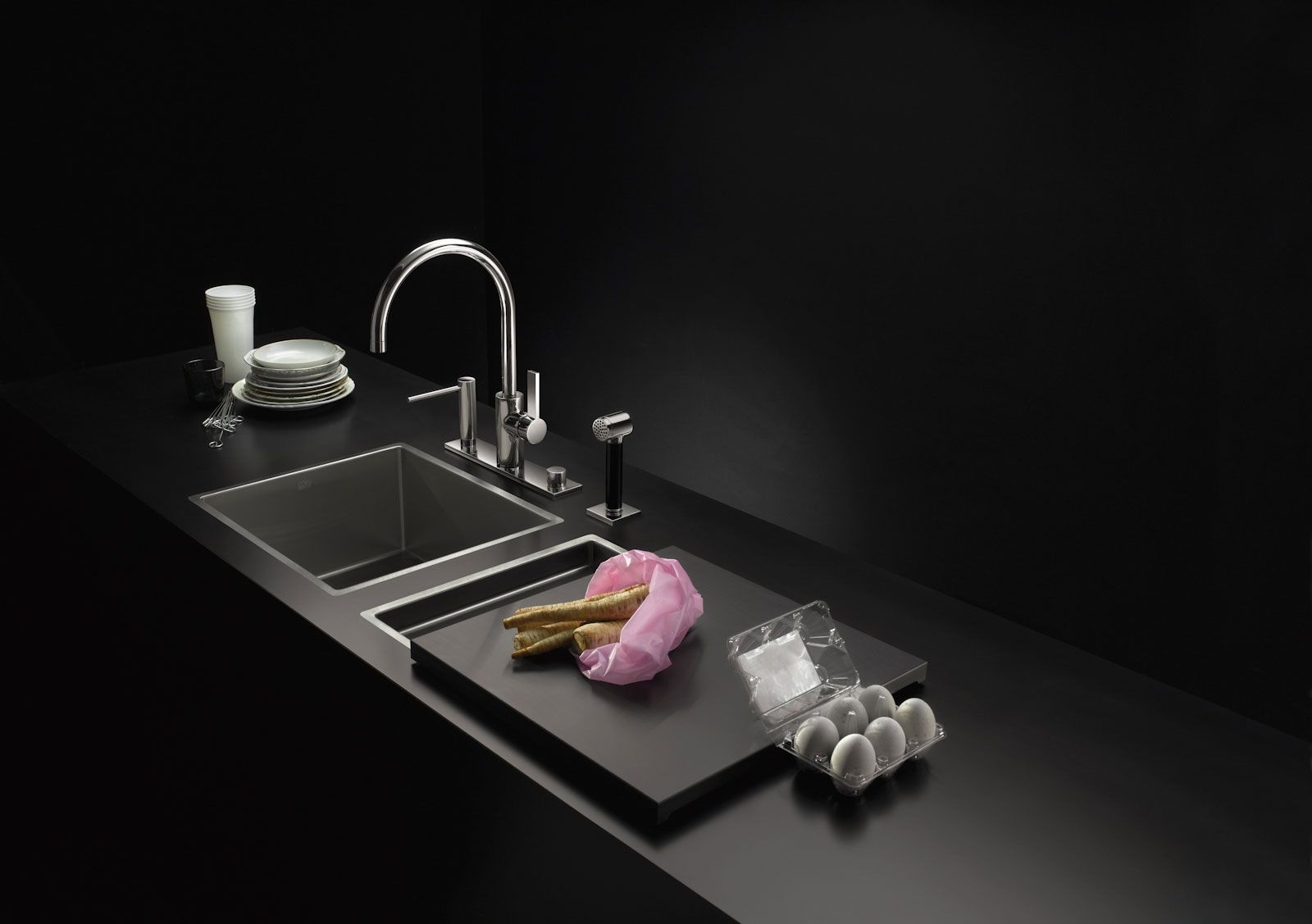 Dornbracht premiere eUnit Kitchen