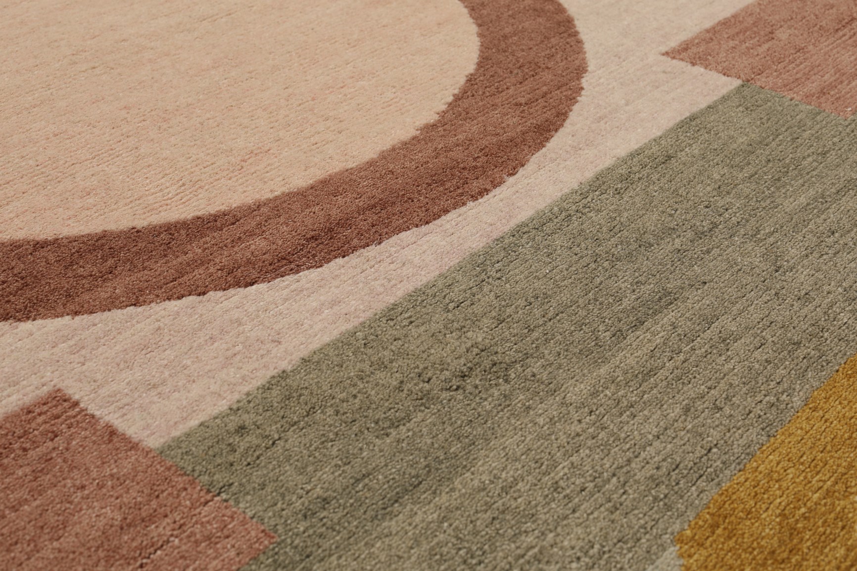 The Rugs Inspired by the Italian Renaissance