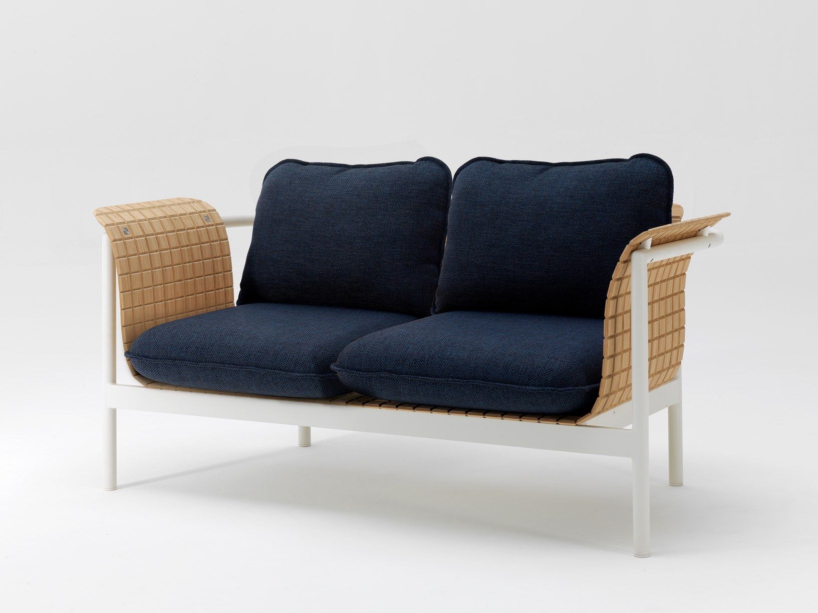 The Outdoors According to Emu