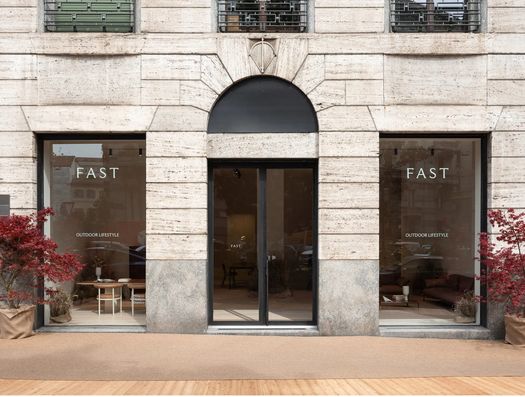 Gli arredi Fast riscrivono gli spazi outdoor di Milano