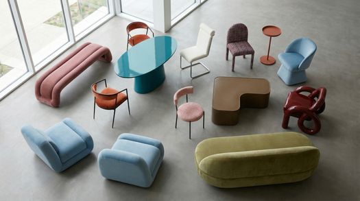 Caracole Honors the Colour